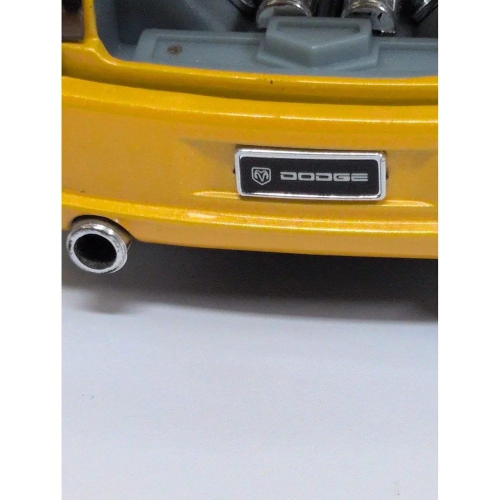 2006 Dodge Magnum R/T Yellow Black Stripes by Jada Big Time Muscle Diecast 1:24